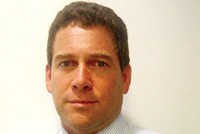 Ông Christopher Coe