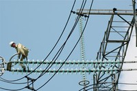 Khi cổ đông lớn là bạn hàng độc quyền