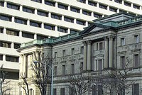 Trả giá vì chậm phản ứng nợ xấu, bài học từ Nhật Bản