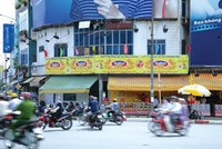 Đồng Khánh ăn nhờ dĩ vãng