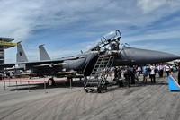 Dòng F-15 của Boeing có thể được duy trì sản xuất đến năm 2020. Ảnh: Bloomberg