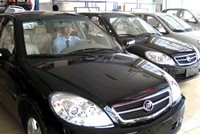 Nên cân đối tài chính và thận trọng khi vay tiền ngân hàng mua xe ô tô để giảm bớt gánh nặng thanh toán sau này (Ảnh minh họa).