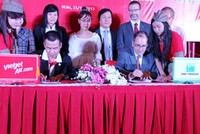Thêm ngân hàng rót tiền cho VietJetAir mua máy bay