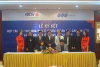 Thứ trưởng Bộ Tư pháp Lê Hồng Sơn tới dự Lễ ký kết giữa BIDV và FLC ngày 26/12/2013