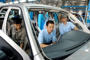 Chính thức giảm 50% lệ phí trước bạ ô tô sản xuất, lắp ráp trong nước