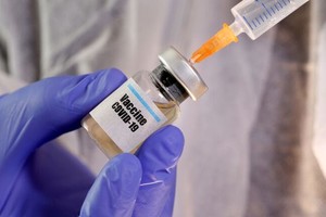 Trung Quốc thử nghiệm vaccine Covid-19 từ tế bào côn trùng