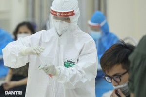 Hà Nội: 2 trường hợp dương tính với SARS-CoV-2