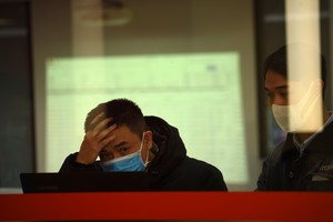 Không có chuyện siết dòng tiền vào chứng khoán