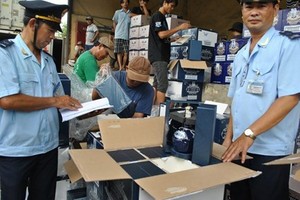 Chính phủ ra nghị quyết chống buôn lậu gian lận thương mại