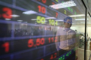 Thị trường còn quán tính giảm, đợi động lực từ kết quả kinh doanh