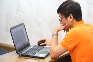 Doanh nghiệp niêm yết - Nửa khác của đà tăng trưởng (Kỳ 1): Ngành thép suy giảm lợi nhuận, chông chênh quý IV