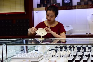 Giá vàng hôm nay ngày 11/9: Tuần qua, vàng SJC tăng 300.000 đồng, tiệm cận mốc 67 triệu đồng/lượng