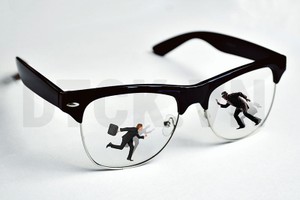 Hành vi giao dịch "chui" cổ phiếu của lãnh đạo doanh nghiệp và người có liên quan vẫn khá phổ biến.