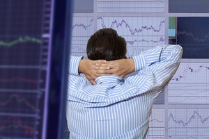 Giao dịch chứng khoán khối ngoại ngày 18/3: Mua bán sôi động cổ phiếu lớn, rót tiền vào HNX và UPCoM