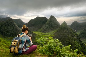 Nửa đầu năm 2025, gần 10,7 triệu lượt khách quốc tế đã ghé thăm Việt Nam 