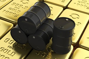 Chuyện thật như đùa: Công ty môi giới đền tiền cho nhà đầu tư do hệ thống giao dịch không hiểu giá dầu âm