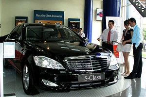 Hải quan ra văn bản gỡ thủ tục nhập khẩu ô tô