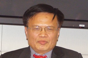 TS. Nguyễn Đình Cung: “Chây ỳ cổ tức, để cổ đông - thị trường trừng phạt DN“