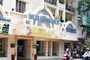 Cho tới thời điểm ngày 1/2/2014, Khách sạn OSCAR không có bất cứ phản hồi nào về yêu cầu đăng ký lại của cơ quan chức năng