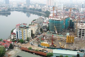 Dự án D’ Le Pont D’ Or - Hoàng Cầu đang được xây dựng ở nội thành Hà Nội