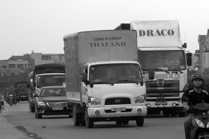 Cước vận tải đường bộ sẽ được điều chỉnh về đúng giá trị thật nhờ việc kiểm soát tải trọng xe