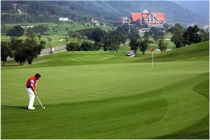 Mới chỉ có 29/90 sân golf được khai thác