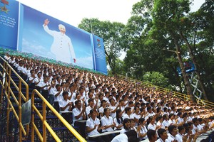 Đường lối độc lập, tự chủ, mềm dẻo của Đảng và Bác cũng phản ánh đúng đắn nguyện vọng, ý chí quyết tâm của người dân Việt Nam