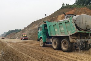 Nhà thầu Keangnam (Hàn Quốc) thi công chậm tiến độ tại Gói thầu A5 Dự án Đường cao tốc Nội Bài - Lào Cai 