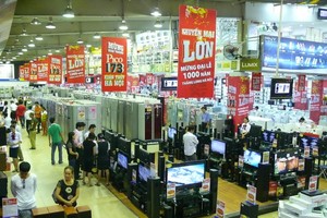 Bán lẻ nội loay hoay tìm trận địa