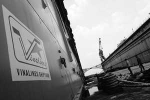 Ụ nổi 83M cũng là chủ thể của vụ tranh chấp giữa Công ty Hàng hải Đồng Nai và Vinalines