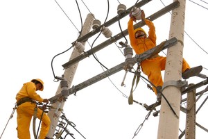 Tăng giá điện không lệ thuộc vào kết quả kinh doanh của EVN?