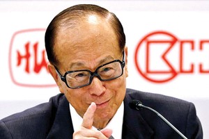 Tỷ phú Li Ka-shing