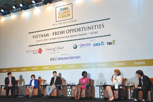 Các chuyên gia kinh tế đều cho rằng, thủ tục hành chính vẫn là một rào cản lớn đối với hoạt động kinh doanh