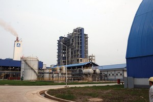 Nhà máy Đạm Ninh Bình có quy mô khá lớn, với máy móc, thiết bị được nhập từ Trung Quốc