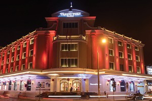 Soi phong thủy Tràng Tiền Plaza