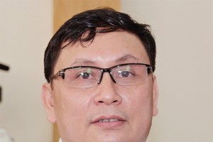 Sẽ buộc doanh nghiệp lớn công bố thông tin bằng tiếng Anh