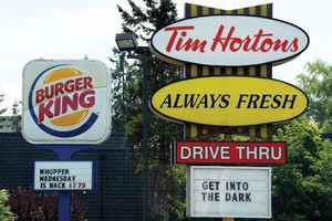 Burger King vs Tim Hortons có “đồng sàng dị mộng”?