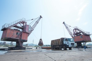 Tập đoàn Hòa Phát giảm thiểu được chi phí vận chuyển nhờ sở hữu 1,7 km cảng sông