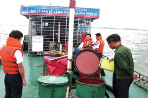 Tàu Hòa Bình 06 bị phát hiện chở khoảng 70.000 lít dầu DO không đủ giấy tờ hợp pháp
