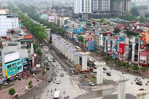 Không chỉ bị đội vốn, tuyến đường sắt đô thị Cát Linh - Hà Đông còn liên tục vỡ tiến độ. Ảnh: Đ.T