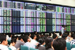 Thống kê cho thấy, trong 8 tháng đầu năm 2014, tốc độ tăng VN-Index là cao nhất, tiếp đến là gửi tiết kiệm, vàng