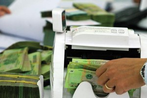 Dòng tiền đang nghiêng về trái phiếu, đầu tư cho kết cấu hạ tầng, doanh nghiệp nhà nước