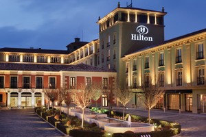 Chuỗi khách sạn Hilton, “chết đi, sống lại“