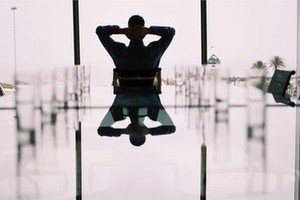 Những hợp đồng tín dụng nhỏ cũng được lãnh đạo ngân hàng soi xét kỹ 
(Ảnh minh họa)