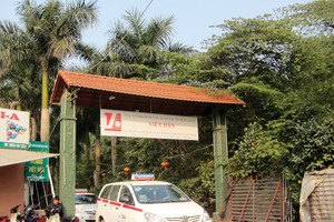 Cổng vào Dự án Castle Plaza tại 136 Hồ Tùng Mậu của Công ty Việt Hân.
Ảnh: Nguyên Minh