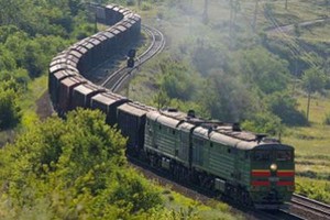 Tuyến đường sắt Bắc - Nam được đề xuất đầu tư hiện đại hóa để có thể chuyên chở được khoảng 15 triệu lượt hành khách và 5 triệu tấn hàng vào năm 2020