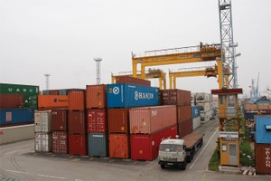 Chi phí logistics quá lớn làm giảm sức cạnh tranh 
của DN Việt