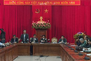 Quang cảnh cuộc họp báo thường kỳ Thành ủy Hà Nội chiều 2/12