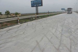 Nhiều đoạn đường Pháp Vân - Cầu Giẽ bị cào nát gây cản trở giao thông