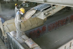 Tiêu thụ xi măng là điểm sáng khi 11 tháng đã vượt kế hoạch năm 